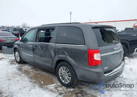 2015 Chrysler Town & Country Touring-L из США, поврежденный, VIN 2C4RC1CG0FR627681